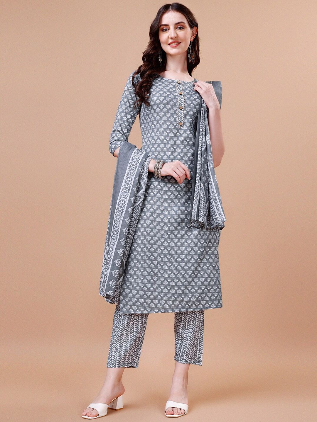 KALINI Ethnic Motifs Printed Regular  Gotta PattiKurta With Trousers & Dupatta