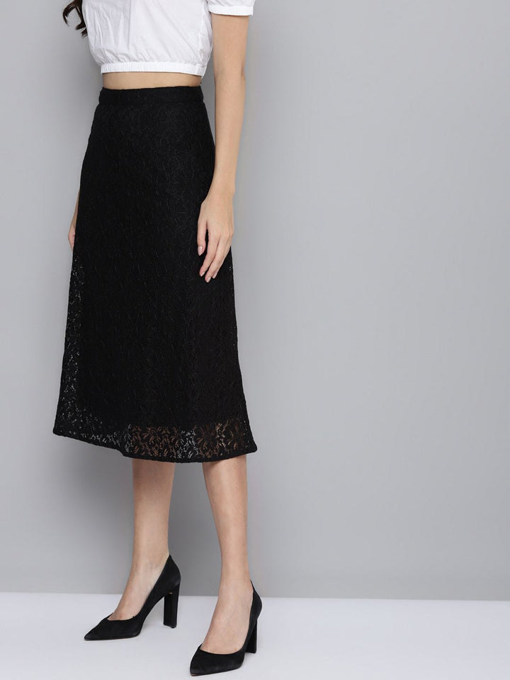 SASSAFRAS Black Lace Design A-Line Skirt