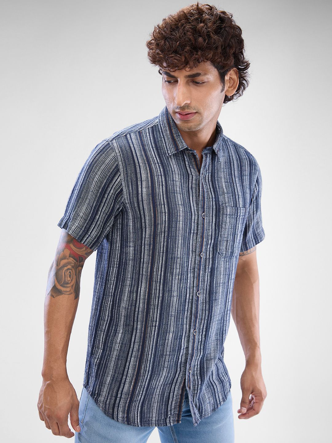 SPYKAR Men Slim Fit Opaque Striped Casual Shirt