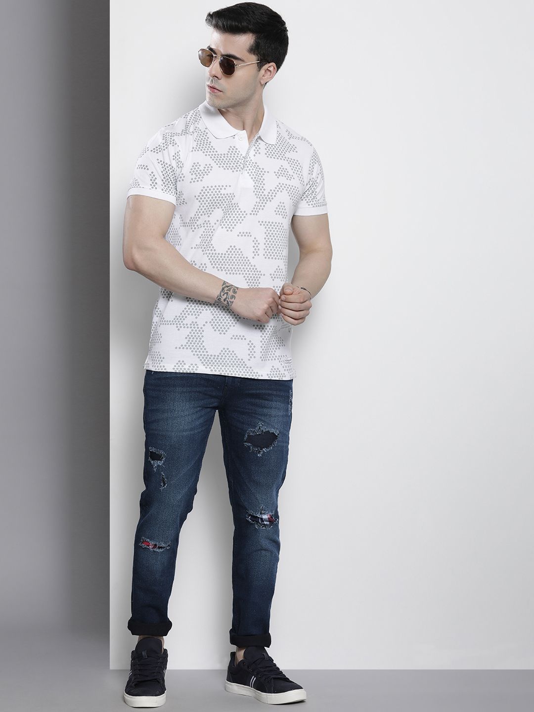 The Indian Garage Co Men Slim Fit Slash Knee Stretchable Jeans