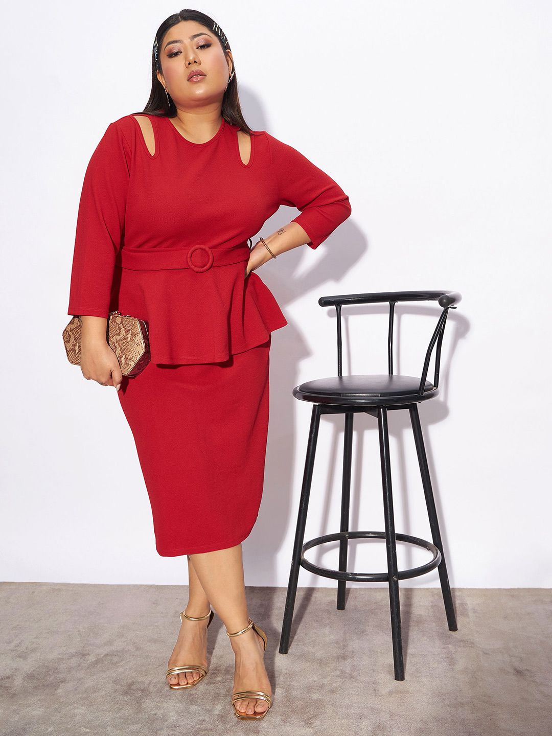 SASSAFRAS Curve Plus Size Round Neck Peplum Dress
