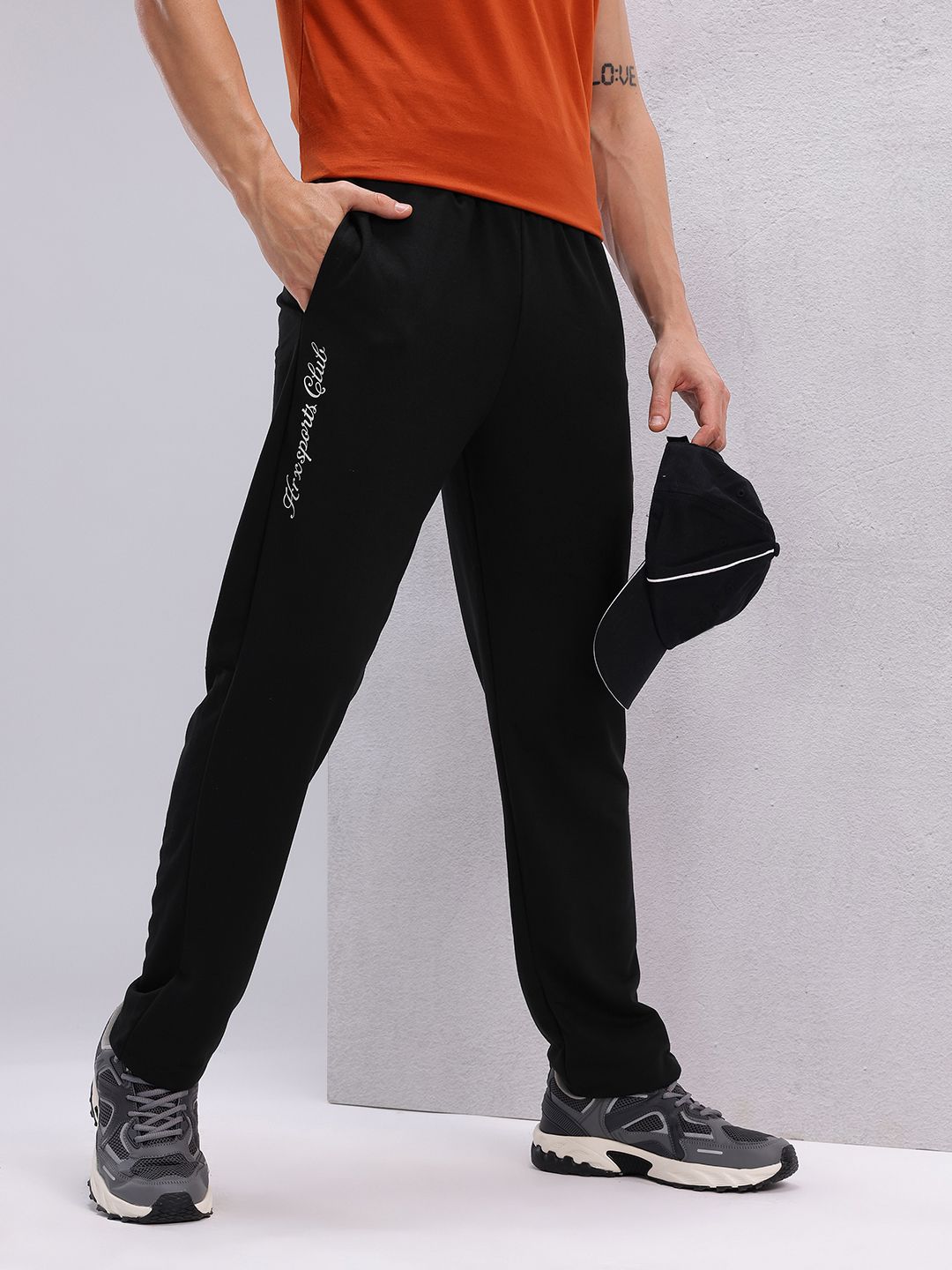 HRX oleh Hrithik Roshan Men Typography Details Fit Fit Lifestyle Jejak Seluar