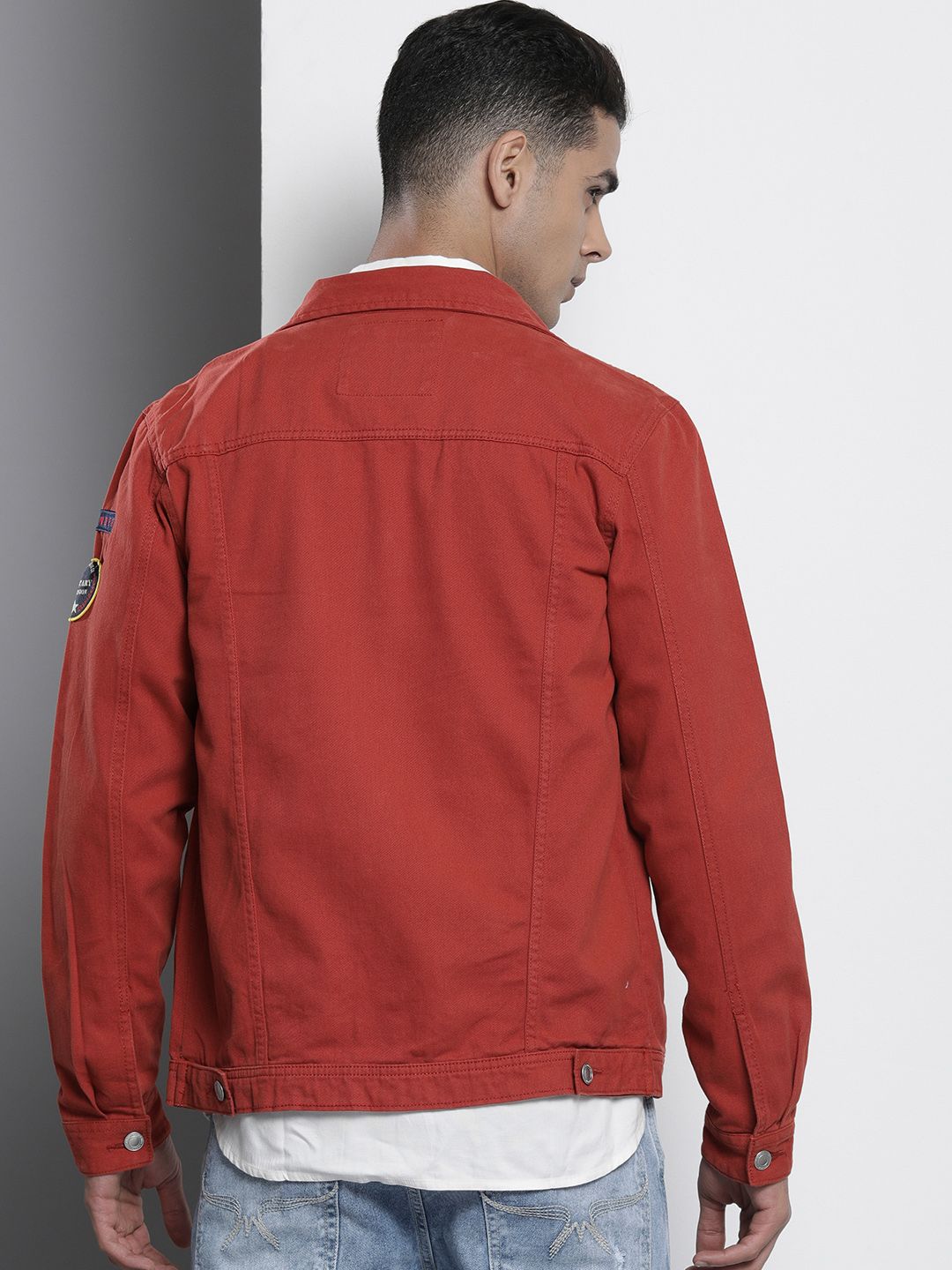 The Indian Garage Co Men Slim Fit Denim Trucker Jacket with Double Flap Pockets