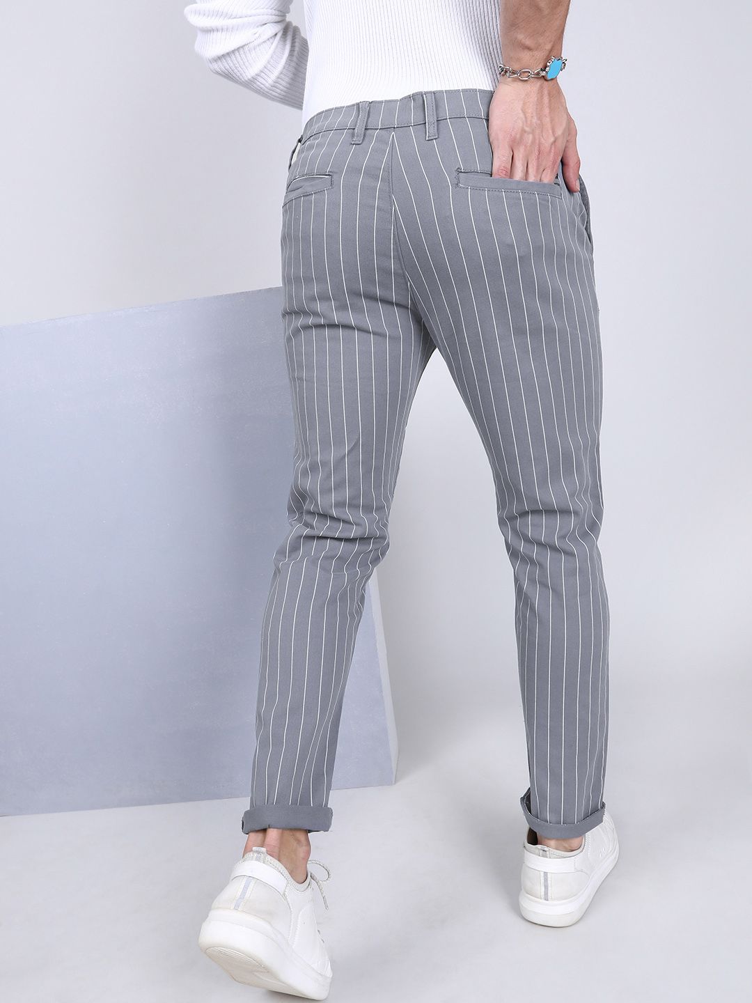 The Indian Garage Co Men Blue & White Slim Fit Striped Regular Trousers
