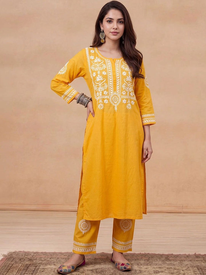 House of Chikankari Women Ethnic Motifs Embroidered Regular Chikankari Kurta with Trousers