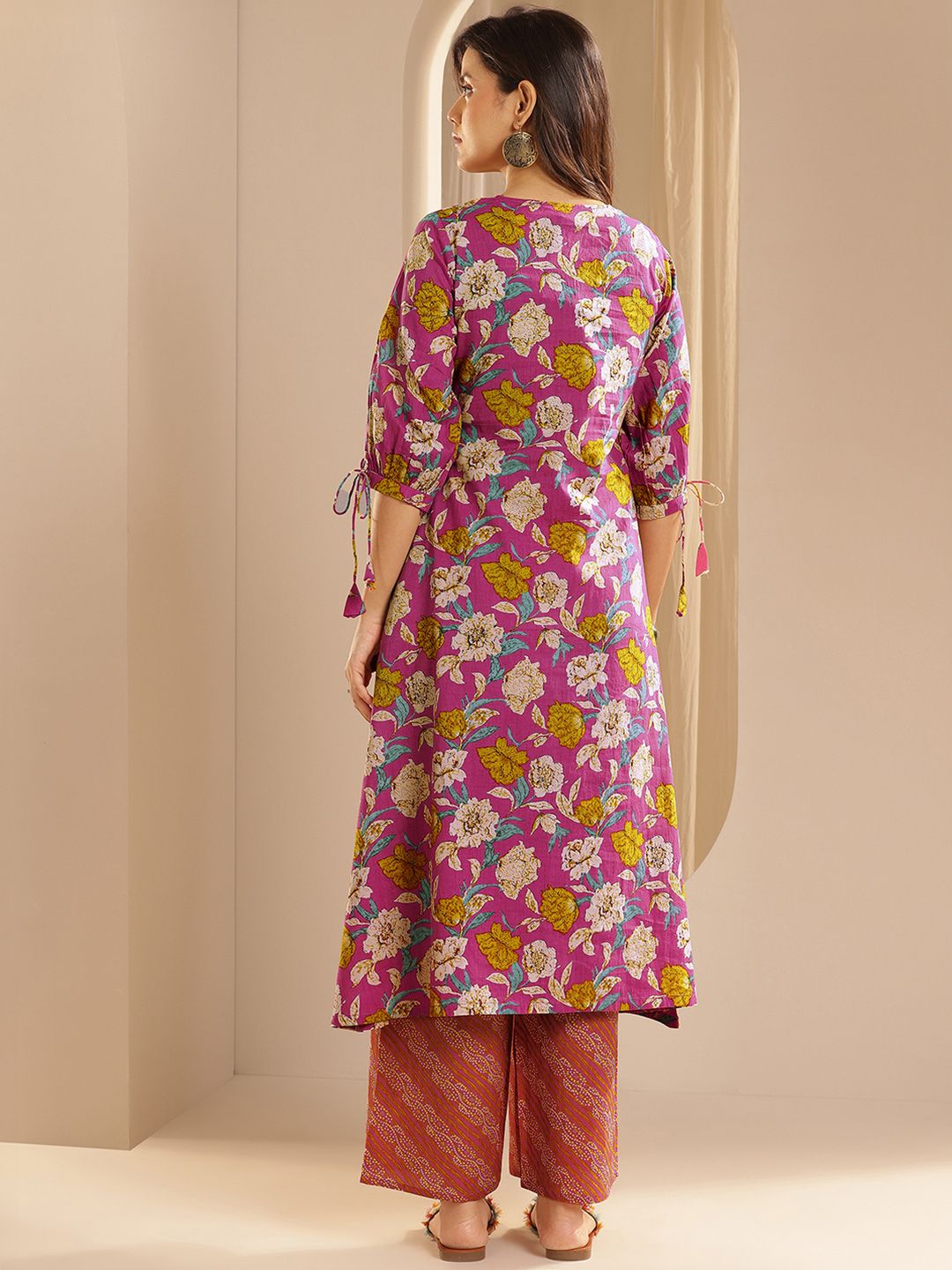Libas Women Floral Printed Regular Pure Cotton Kurta with Palazzos