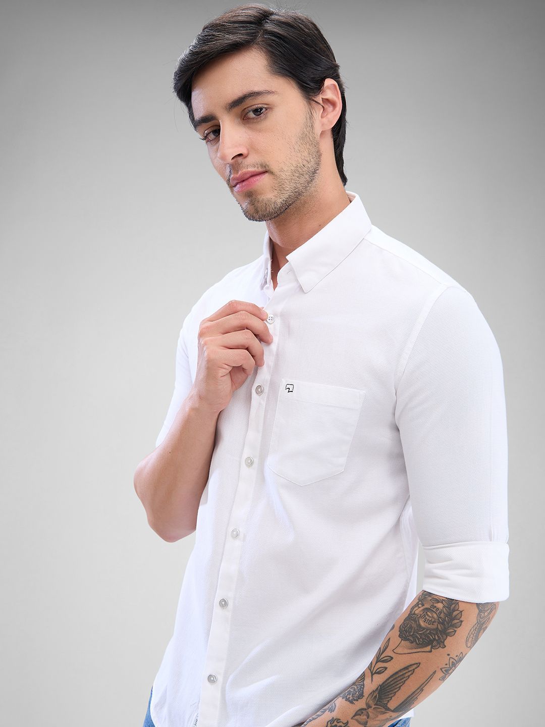 SPYKAR Men Slim Fit Opaque Solid Spread Collar Casual Shirt