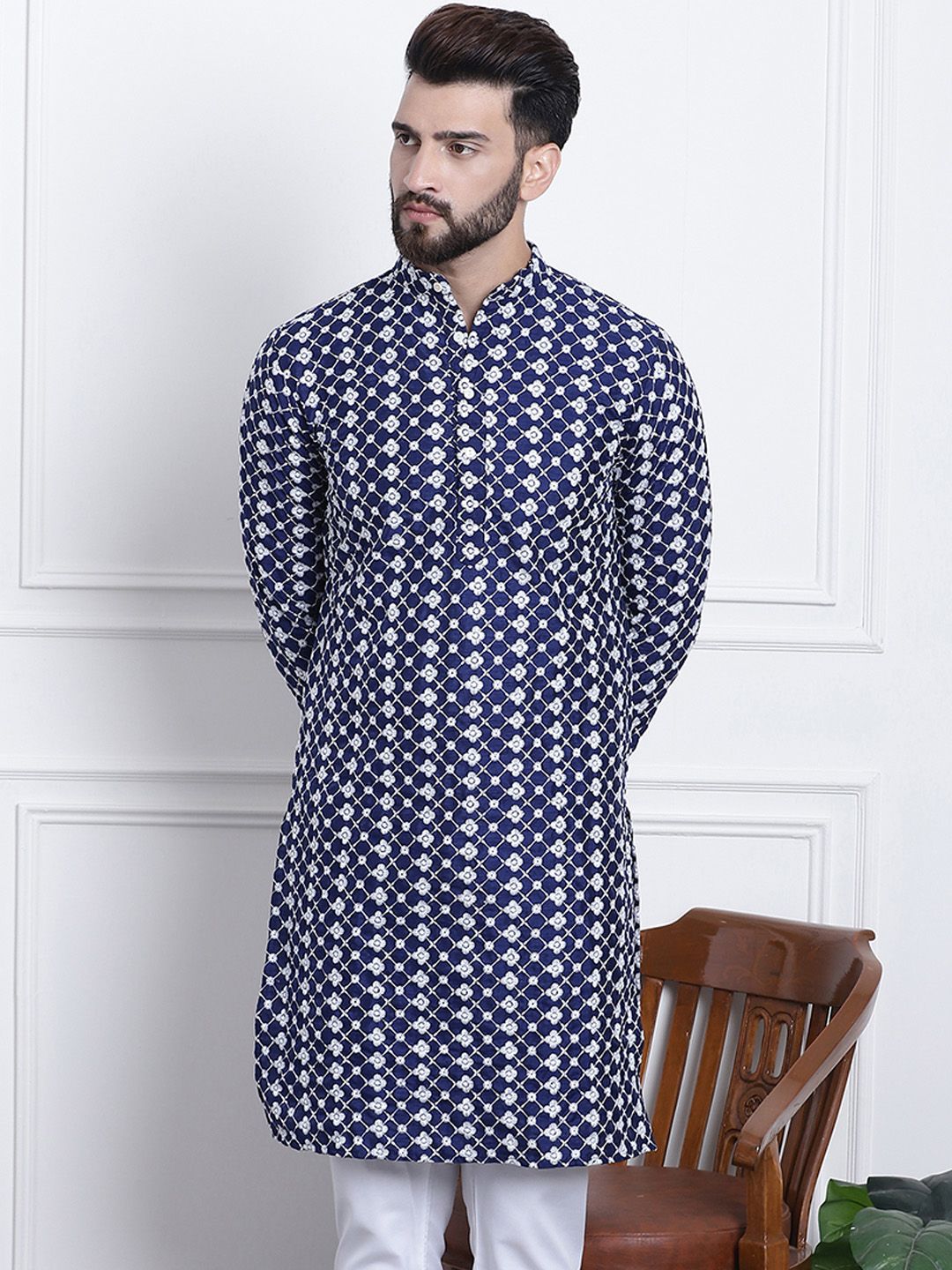 SOJANYA Men Navy Blue & White Ethnic Motifs Embroidered Kurta