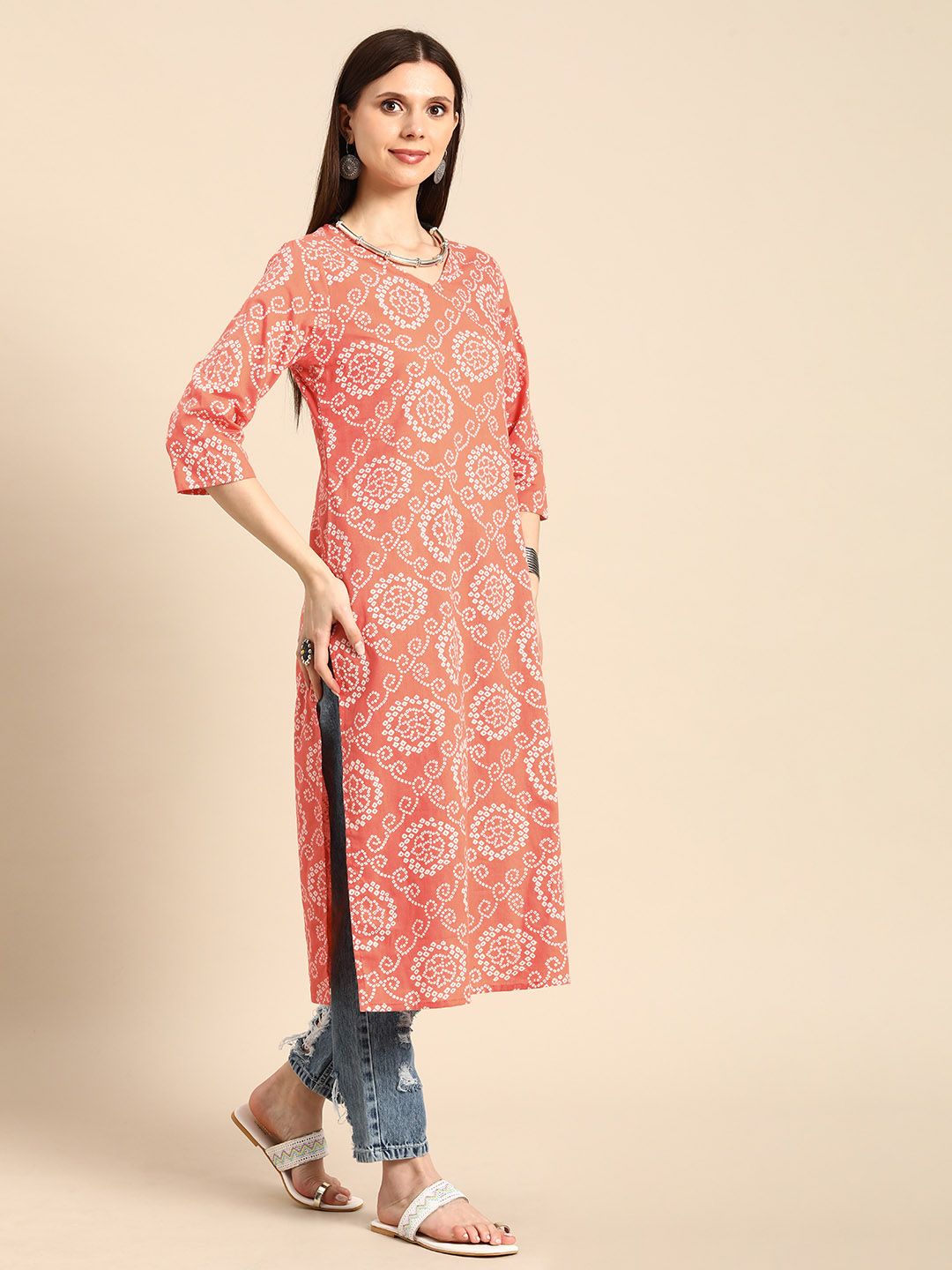 Anouk Women Coral Orange & White Bandhani Printed V-Neck Pure Cotton Straight Kurta