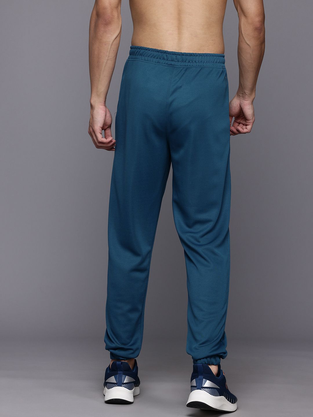 HRX by Hrithik Roshan Men Brand Logo Printed Detail Mid-Rise Rapid-Dry Training Joggers