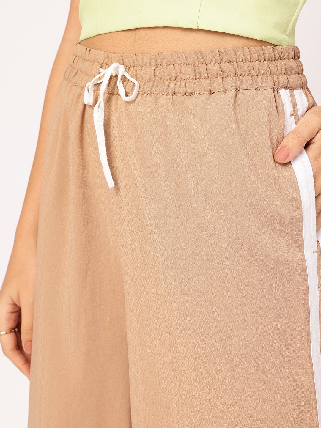 DressBerry Women Street Savvy Bold Lines High-Rise Parallel Trousers