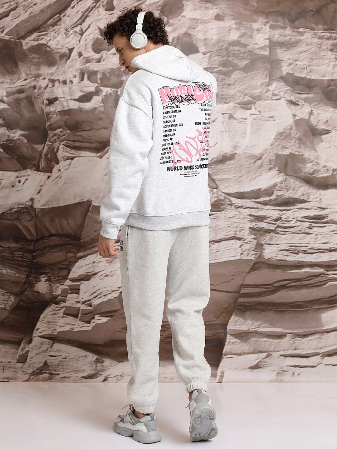 HIGHLANDER White Typography Printed Hooded Long Sleeves Oversized Pullover Sweatshirt