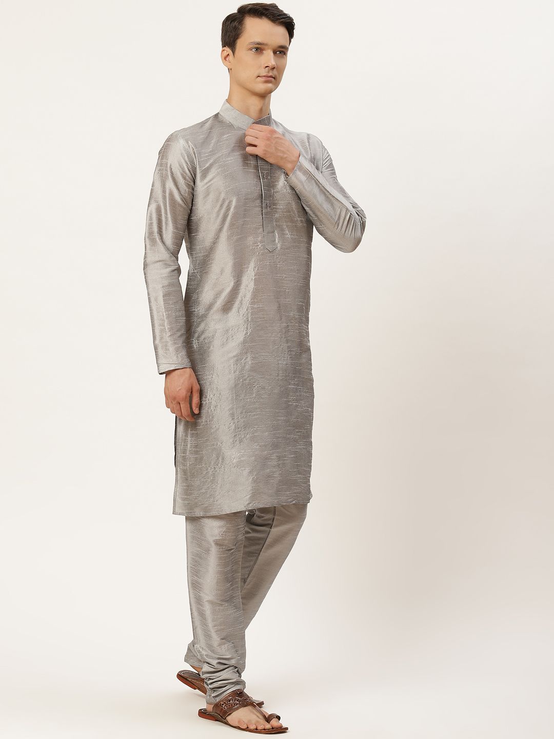 SOJANYA Men Grey & Pink Kurta with Churidar