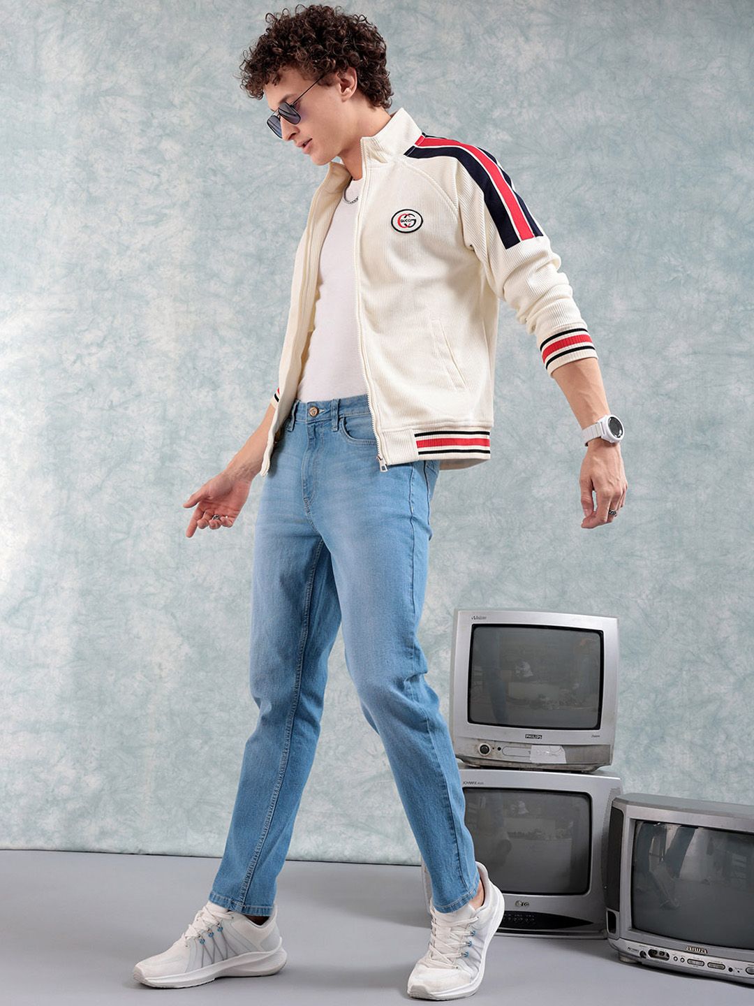 The Indian Garage Co Men Slim Fit Light Fade Jeans