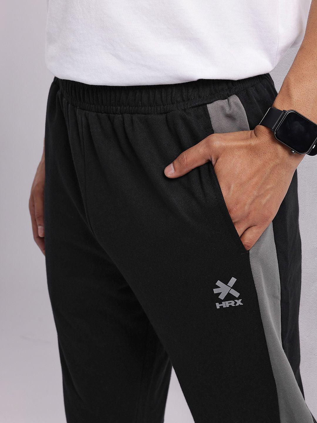 HRX by Hrithik Roshan Men Lifestyle Joggers with Contrast Panels