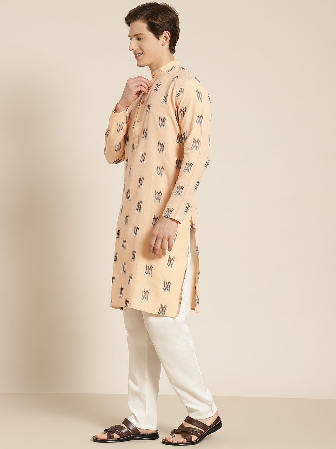 SOJANYA Men Peach-Coloured & Black Pure Cotton Self Design Kurta