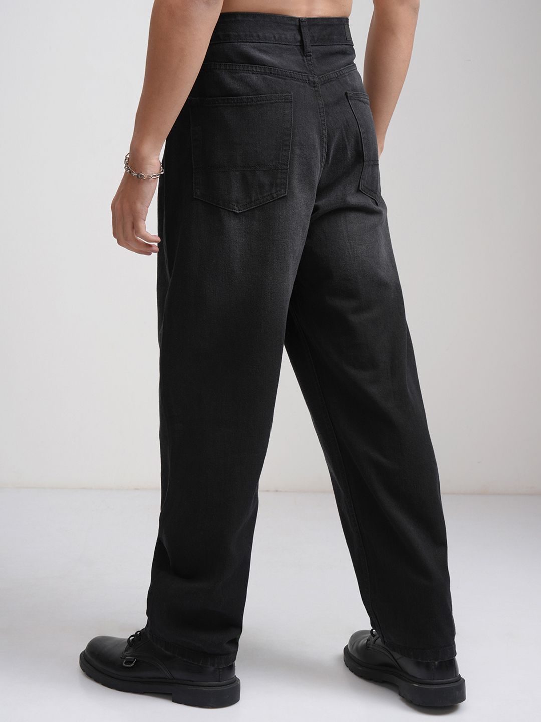HIGHLANDER Men Loose Baggy Fit Mid-Rise Light Fade Cotton Jeans