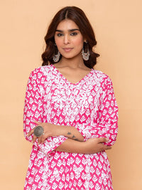 HOUSE OF KARI Floral Yoke Design Straight Kurta