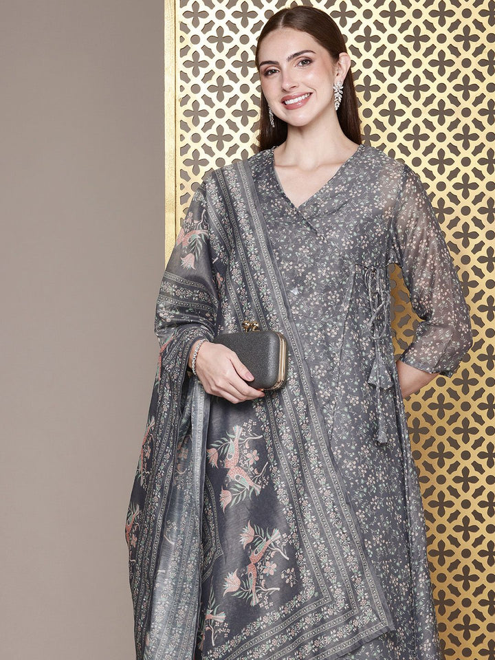 House of Pataudi Women Floral Printed Angrakha Jashn Kurta With Trousers & Dupatta