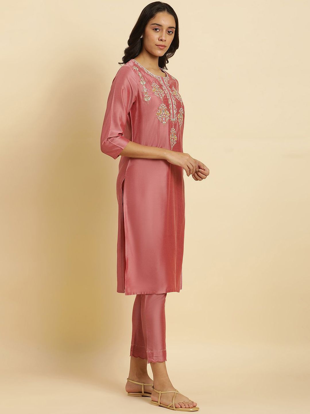 W Pink Ethnic Motifs Embroidered Thread Work Straight Kurta