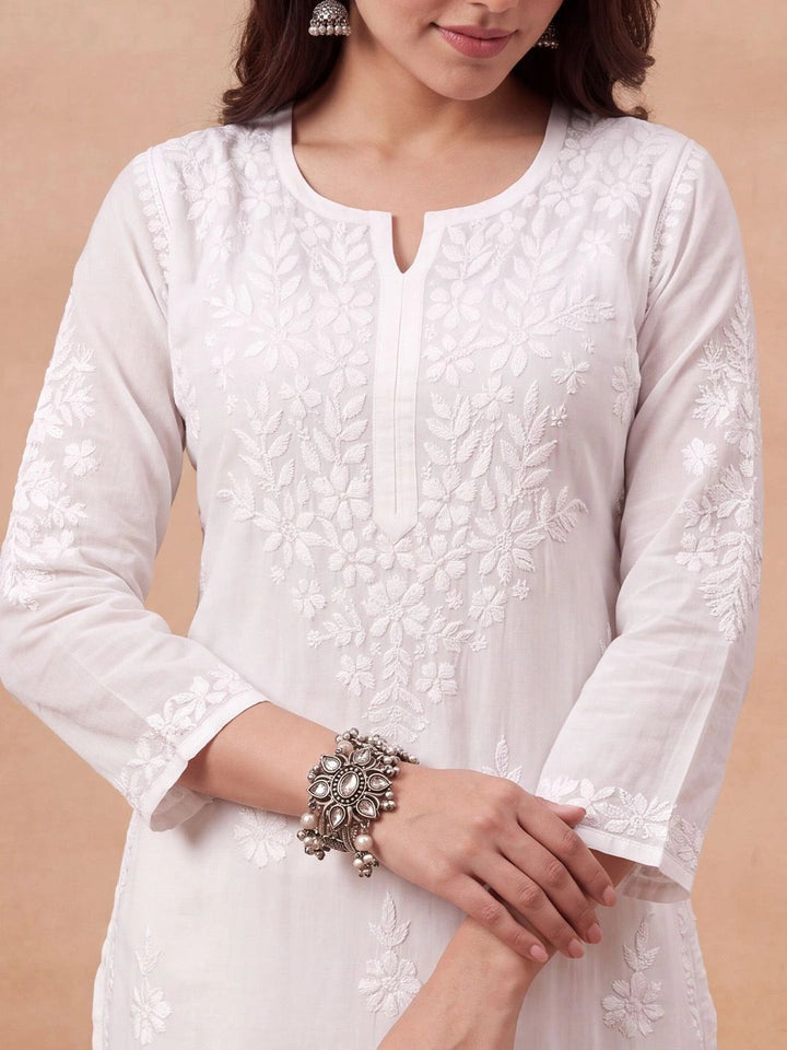 Rumah Wanita Chikankari Kurta Bersulam Chikankari Modal Putih
