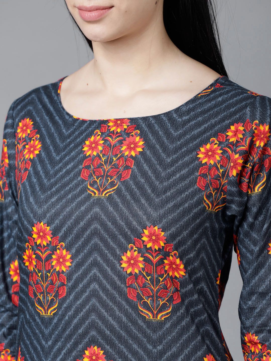 Vishudh Women Navy Blue Floral Printed Regular Pure Cotton Kurta with Palazzos