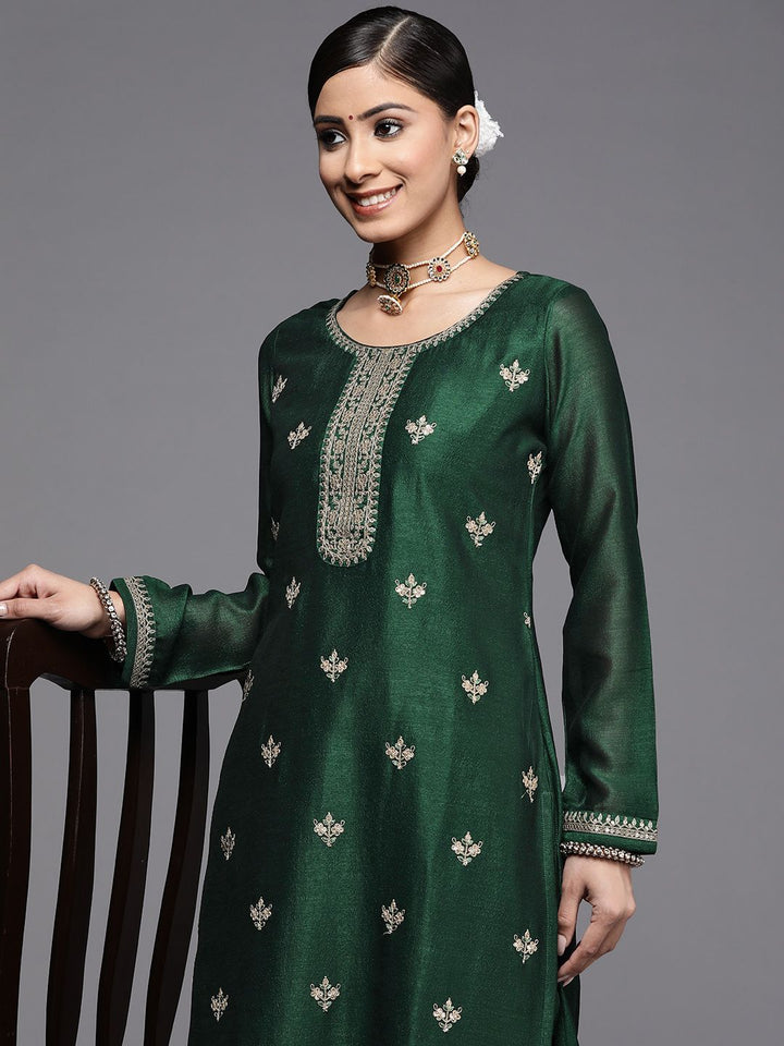 Libas Women Green & White Yoke Design Floral Motifs Straight Kurta