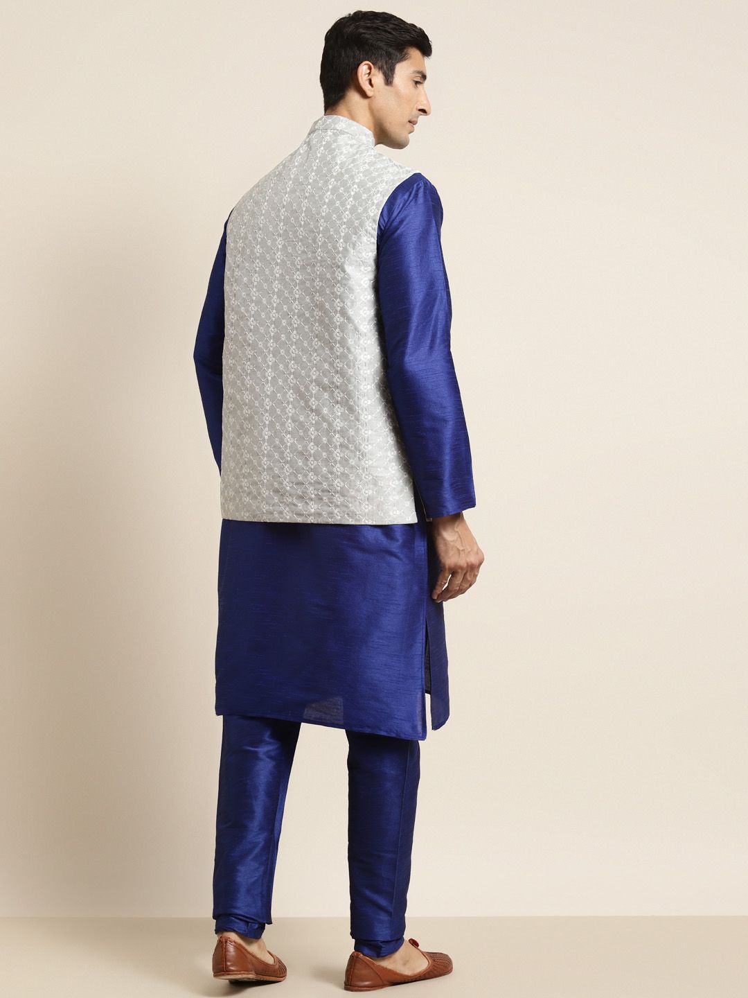 SOJANYA Men Navy Blue Kurta with Churidar & Nehru Jacket