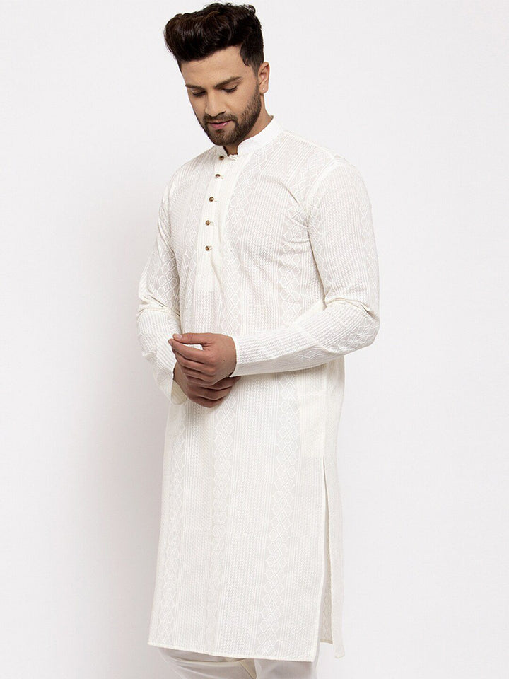 Jompers Men Off White Geometric Embroidered Kurta