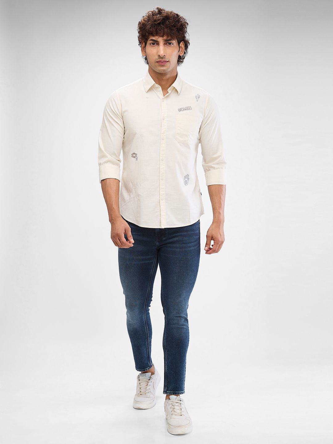 SPYKAR Men Solid Slim Fit Opaque Casual Shirt