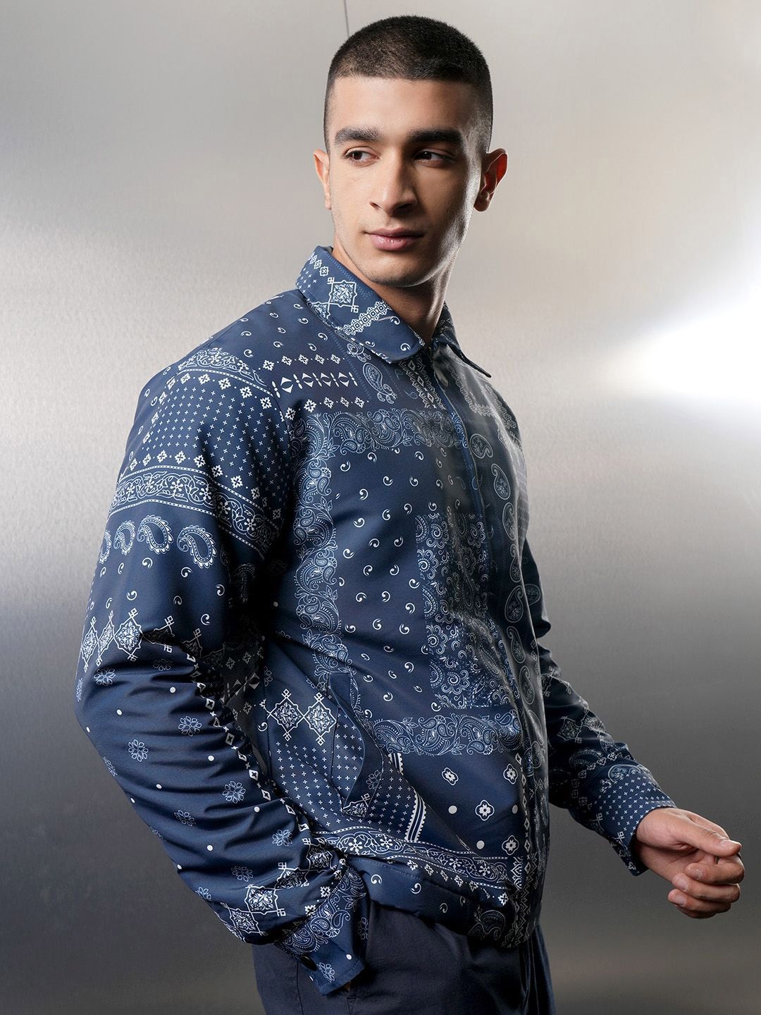 HIGHLANDER Men Crop Denim Jacket with Patchwork