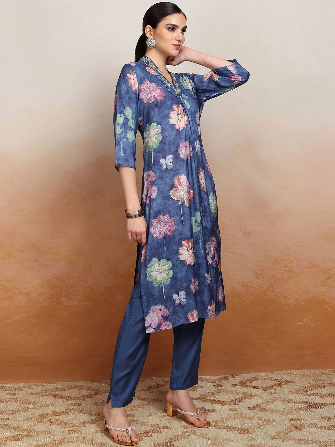Vishudh Women Floral Printed Regular Kurta Trousers & Dupatta
