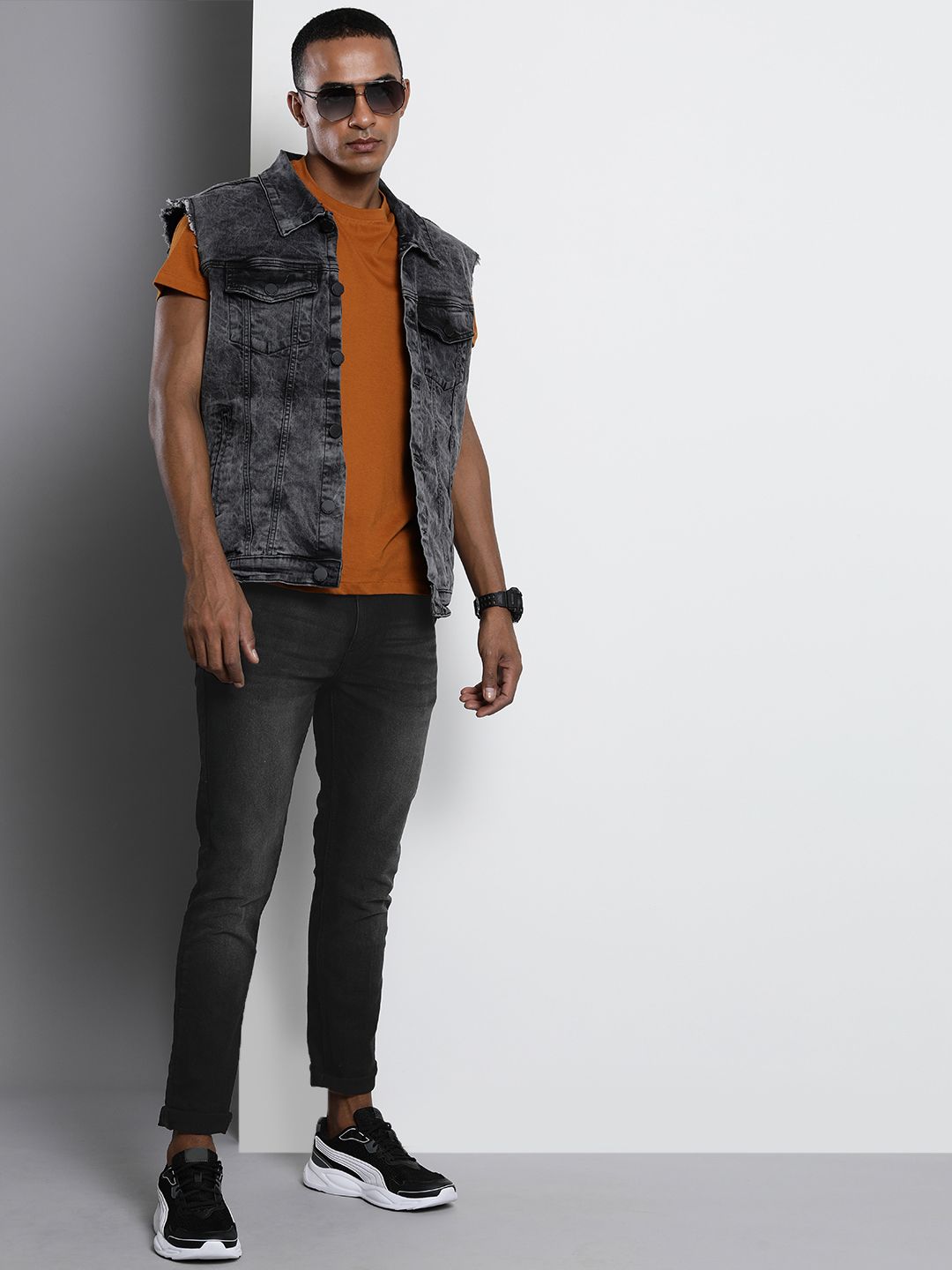The Indian Garage Co Men Black Slim Fit Stretchable Jeans