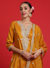Indo era bunga bersulam berkurung kurta dengan seluar & dupatta