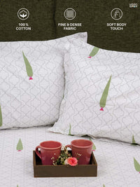 URBAN SPACE Pinewood White & Green Pure Cotton 200 TC Queen Bedsheet with 2 Pillow Covers