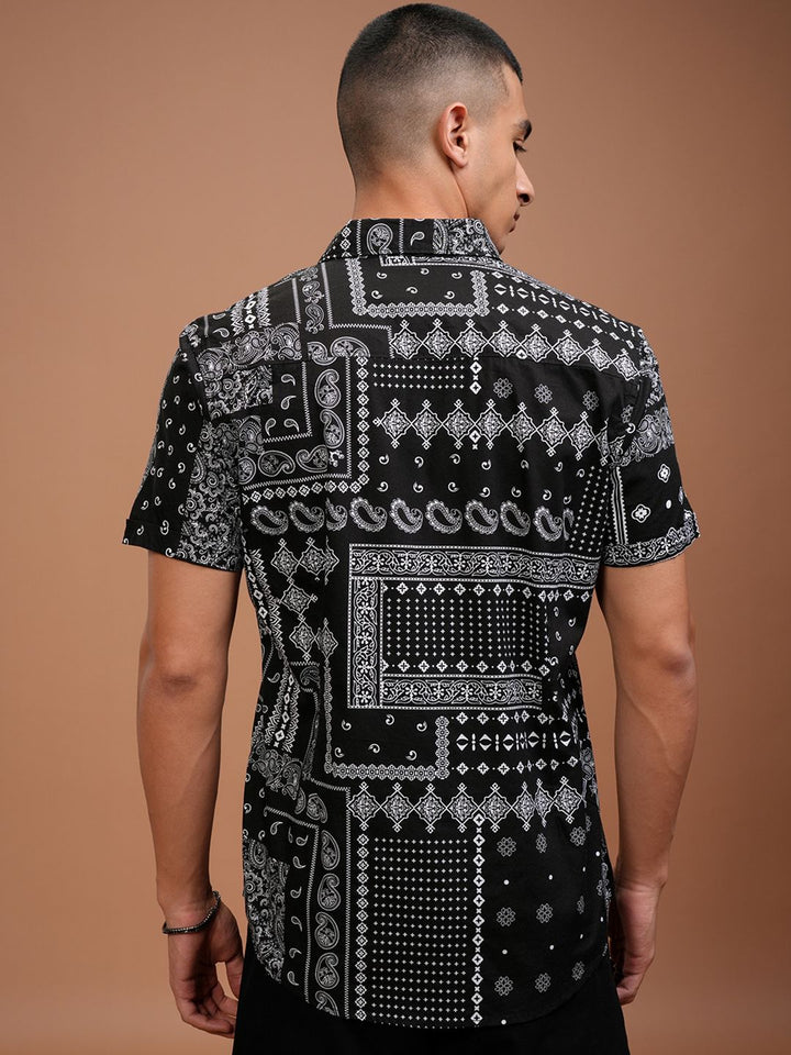 HIGHLANDER Men Black Slim Fit Opaque Printed Casual Shirt
