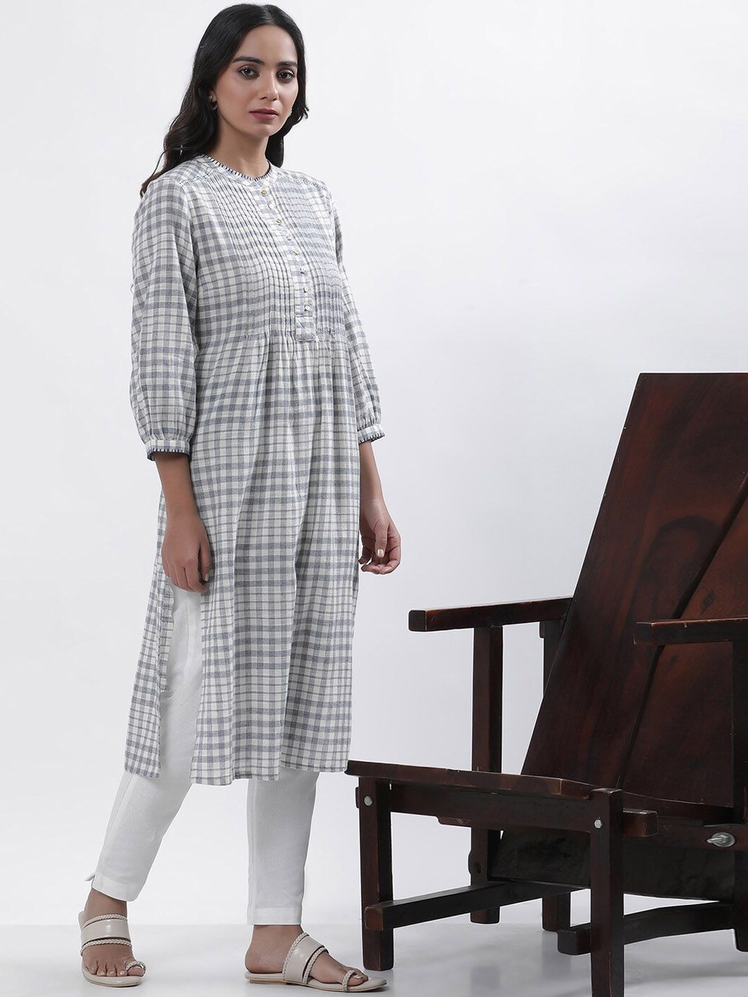 W Women Checked Mandarin Collar Kurta