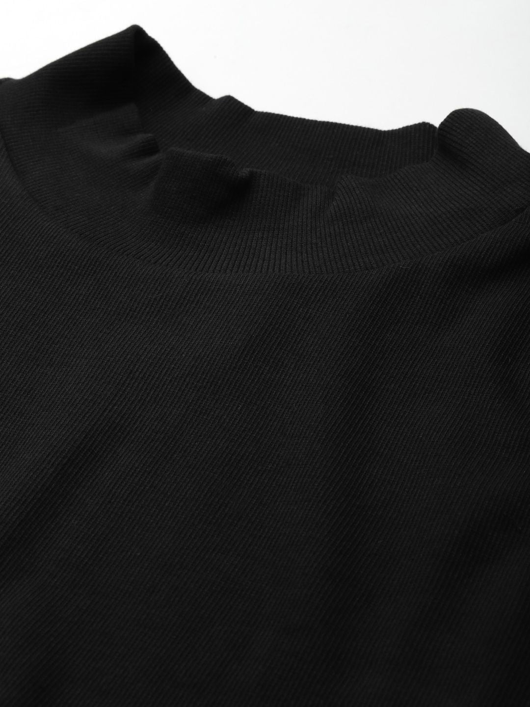 SASSAFRAS Black Solid Crop Top