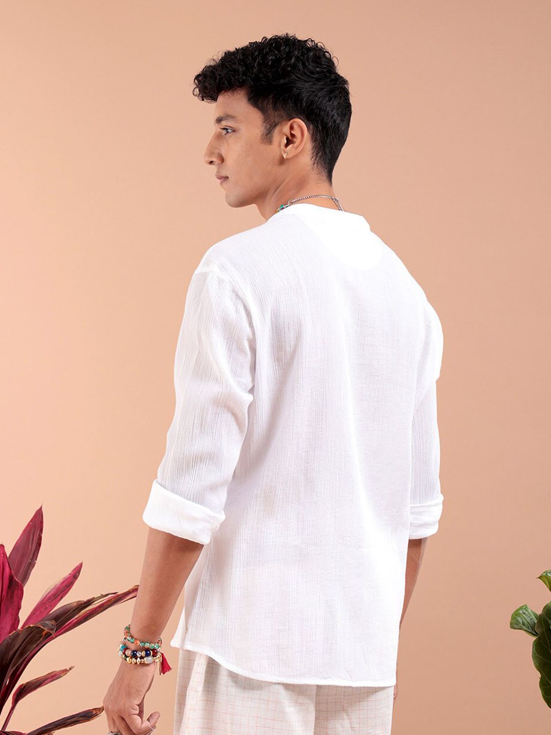 The Indian Garage Co Men Slim Fit Textured Mandarin Collar Resortwear Shirt