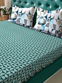 KLOTTHE Green Geometric 300TC Double King Bedsheet With 2 Pillow Covers