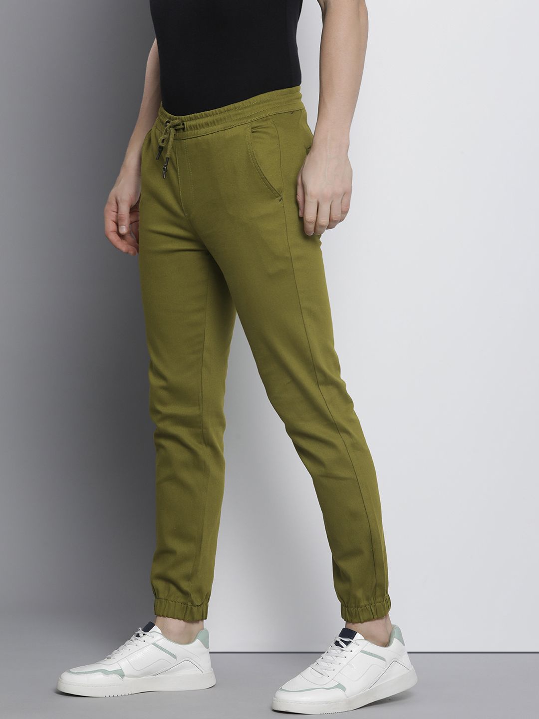 The Indian Garage Co Men Solid Slim Fit Joggers