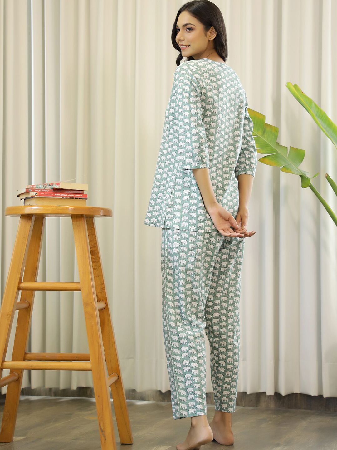 SANSKRUTIHOMES Women Printed Pure Cotton Night suit