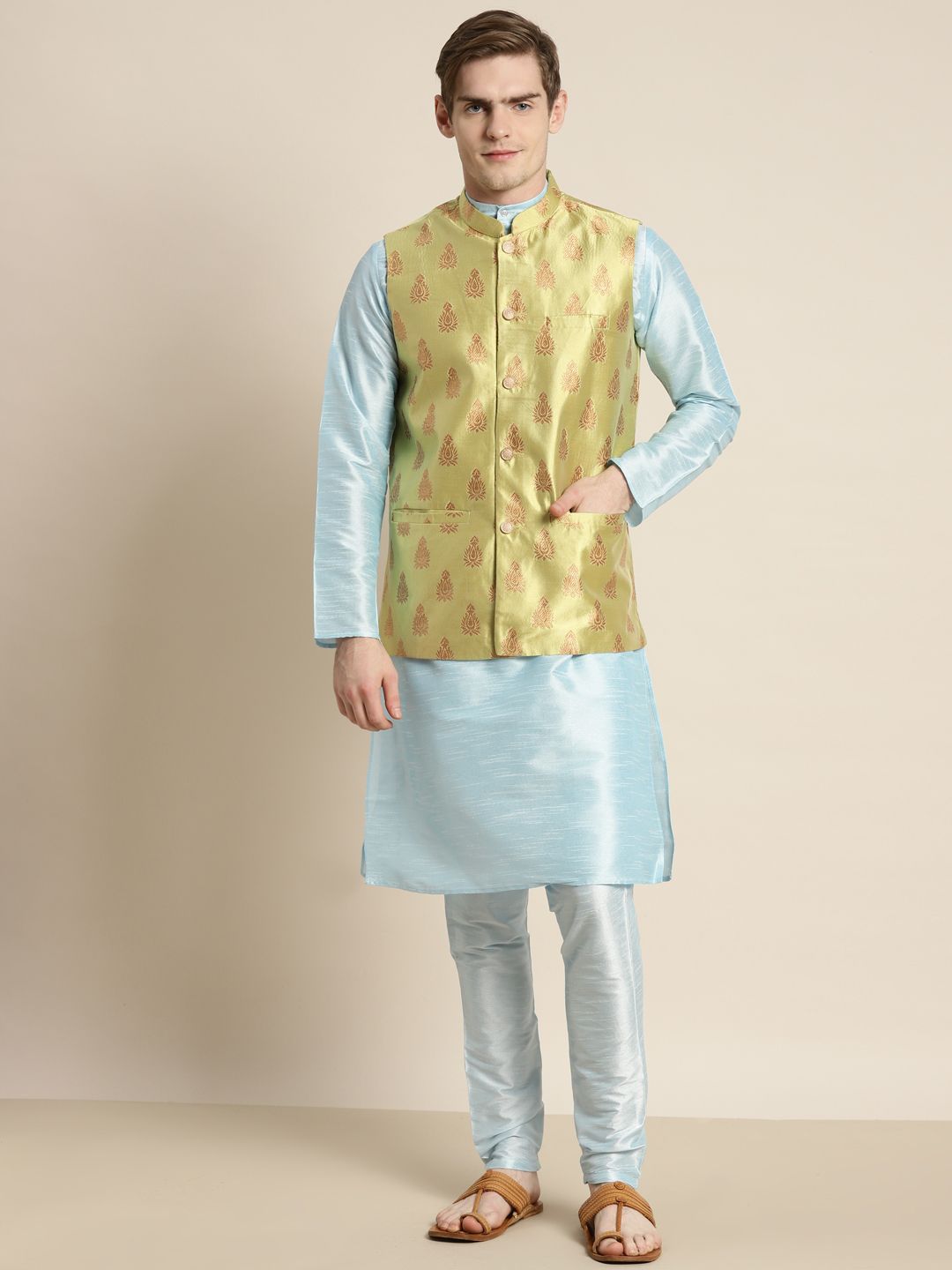 SOJANYA Kurta Motif Etnik Biru Lelaki dengan Churidar