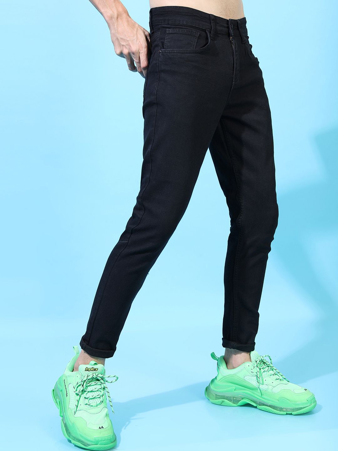 HIGHLANDER Men Black Tapered Fit Mid-Rise Clean Look Stretchable Jeans