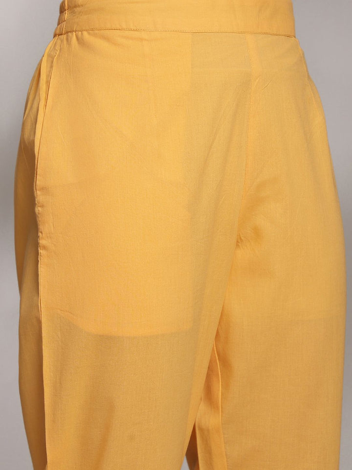 Anouk Women Floral Printed Kurta with Trousers & Dupatta