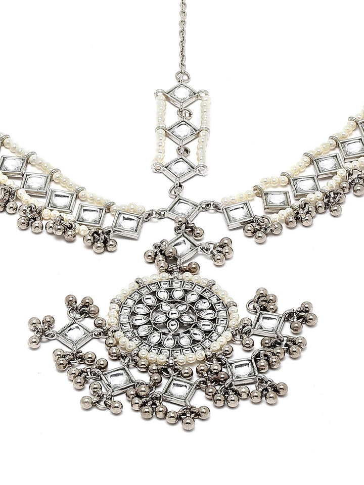 KARATCART Oxidized Silver-Plated White Kundan-Studded Matha Patti