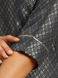 W Geometric Woven Design Keyhole Neck Kurta