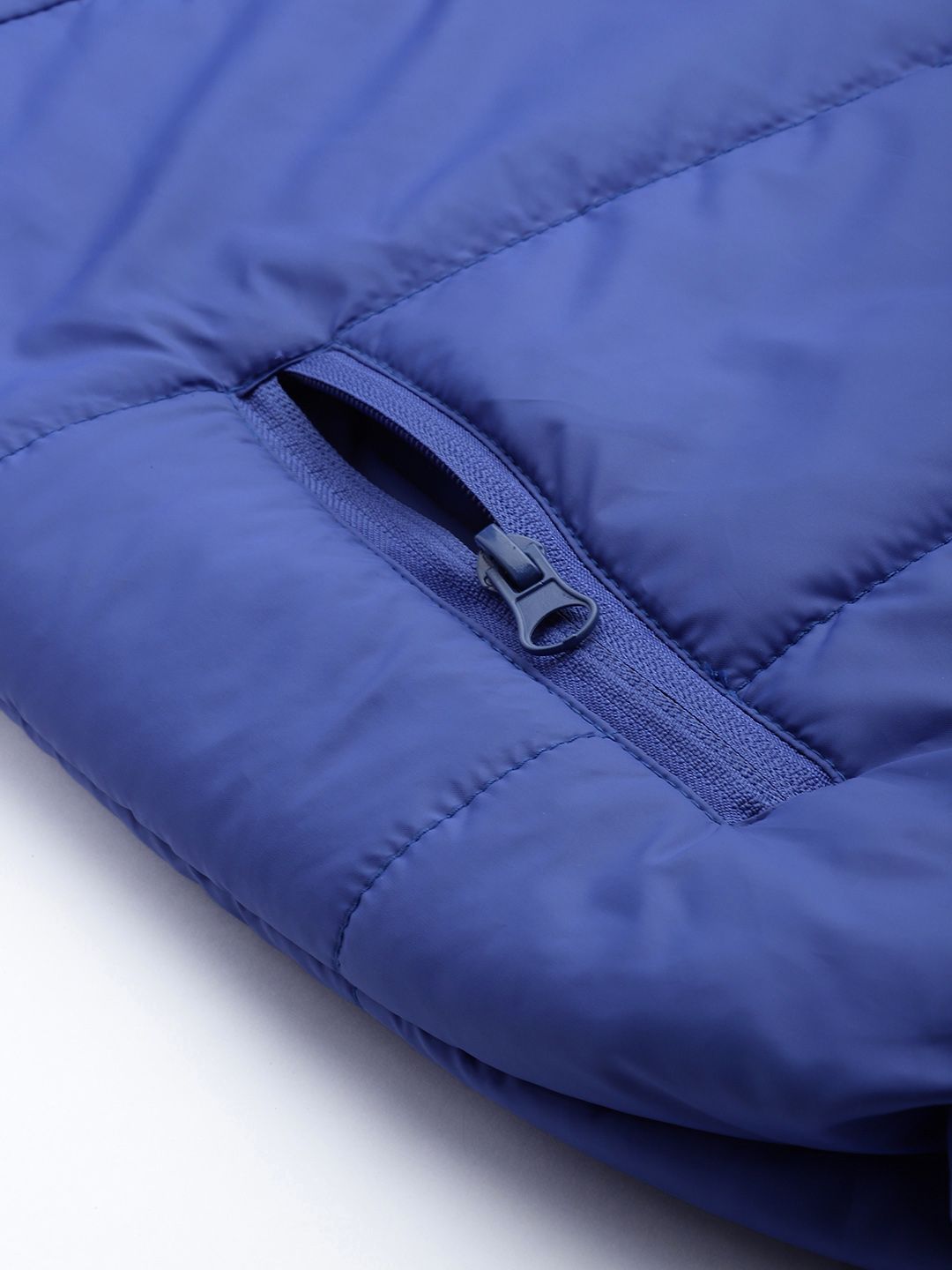 The Indian Garage Co Men Colourblock Zip-Front Hooded Puffer Jacket