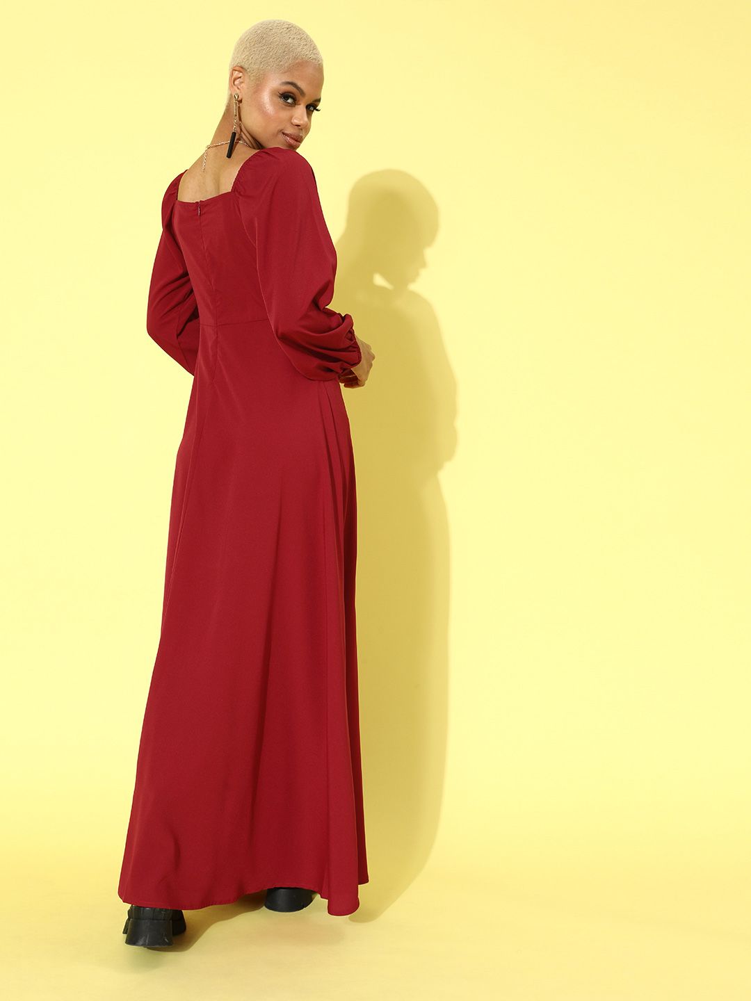 Berrylush Women Gorgeous Red Solid Puff Sleeves Dress