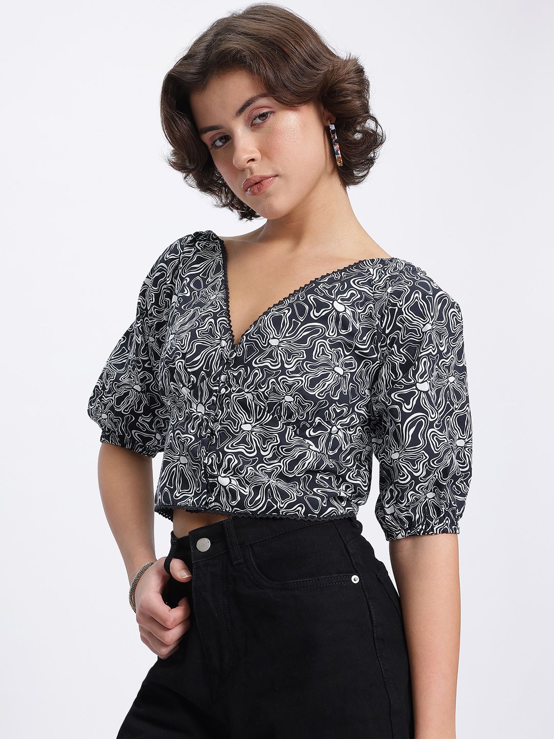 DressBerry Monochrome Shirt-Style Top